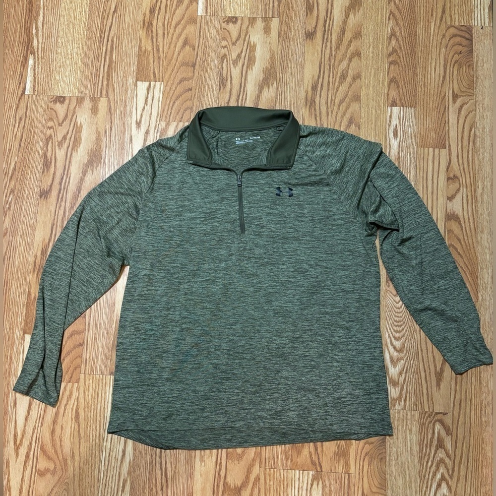 Under Armour Loose Fit Quarter Zip shirt